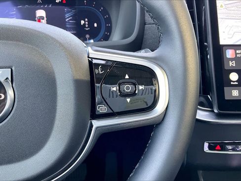 Used 2025 Volvo XC90 B6 Core w/ Protection Package Premier image 22