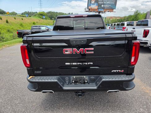 Used 2019 GMC Sierra 1500 AT4 w/ AT4 Premium Package AWD/4WD image 8