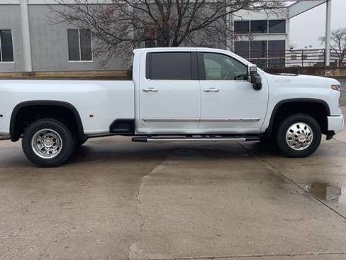 New 2026 Chevrolet Silverado 3500 High Country w/ Technology Package image 9