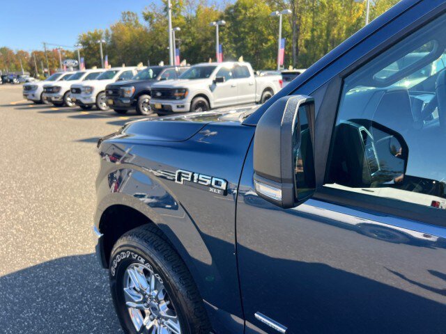 Used 2016 Ford F150 XLT w/ Equipment Group 302A Luxury AWD/4WD image 26