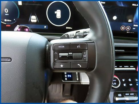 Used 2024 Hyundai Santa Fe Calligraphy AWD/4WD image 18