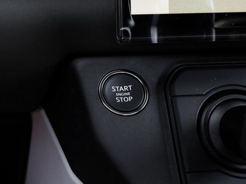 New 2026 Land Rover Defender 110 X-Dynamic SE AWD/4WD image 27
