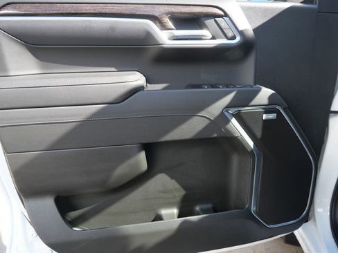 Used 2025 GMC Sierra 1500 Elevation w/ Preferred Package image 10