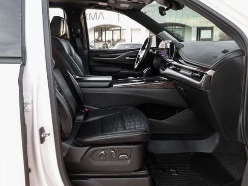 Used 2021 Cadillac Escalade Sport Platinum w/ LPO, Floor Liner Package image 49