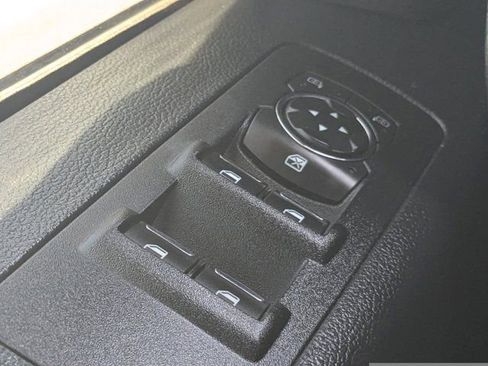 Used 2016 Ford F150 XLT w/ Equipment Group 302A Luxury AWD/4WD image 28