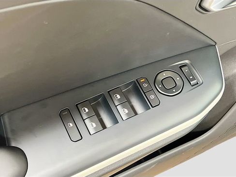 New 2025 Kia K4 GT-Line image 18