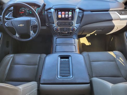 Used 2018 Chevrolet Suburban Premier image 24