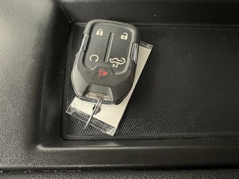 Used 2022 GMC Sierra 1500 Elevation image 35