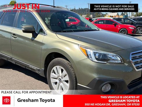 Used 2017 Subaru Outback 2.5i Premium AWD/4WD image 1