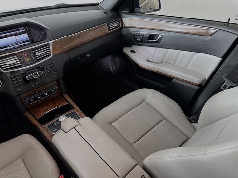 Used 2013 Mercedes-Benz E 350 Sedan image 25
