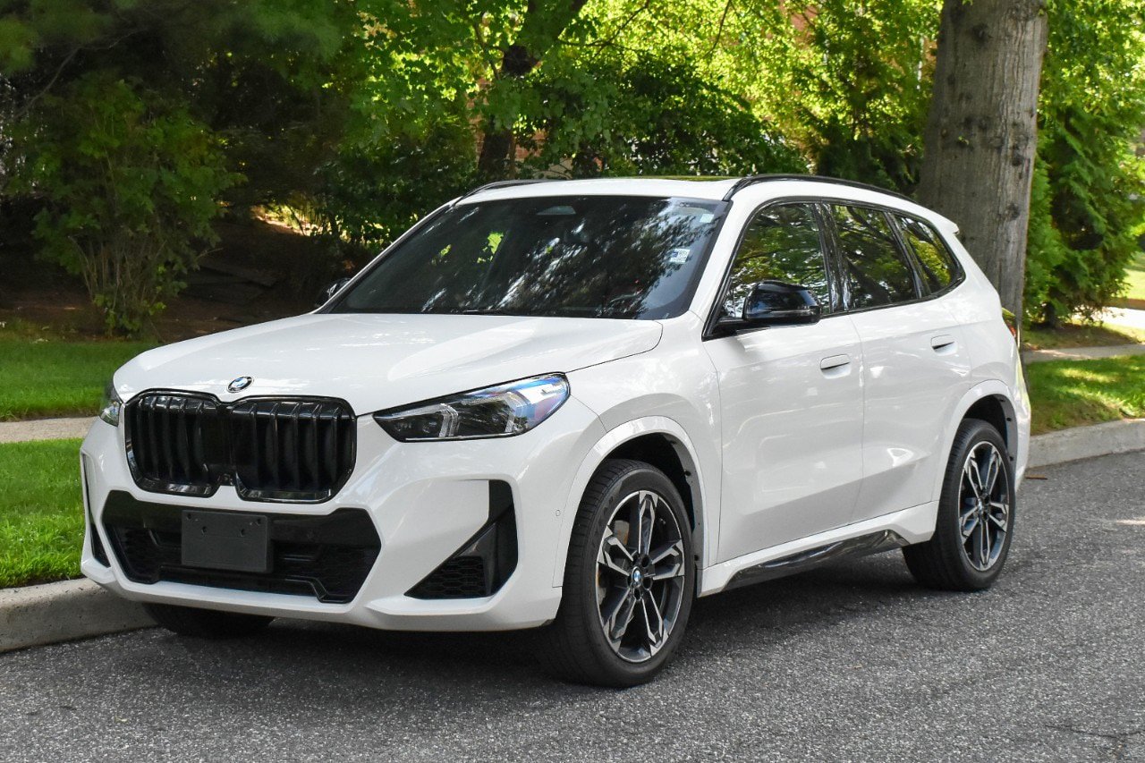 Used 2023 BMW X1 xDrive28i w/ Premium Package AWD/4WD image 4