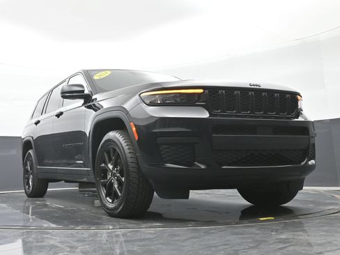 Used 2024 Jeep Grand Cherokee L Laredo AWD/4WD image 36