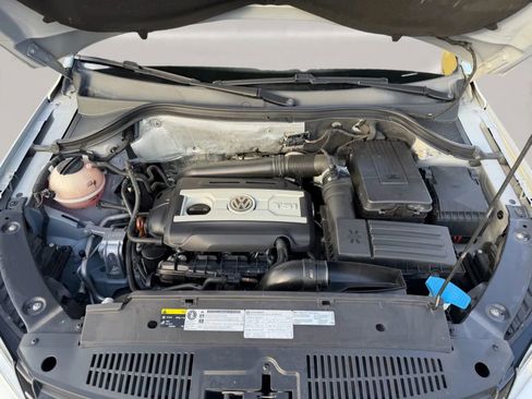 Used 2013 Volkswagen Tiguan SE image 25
