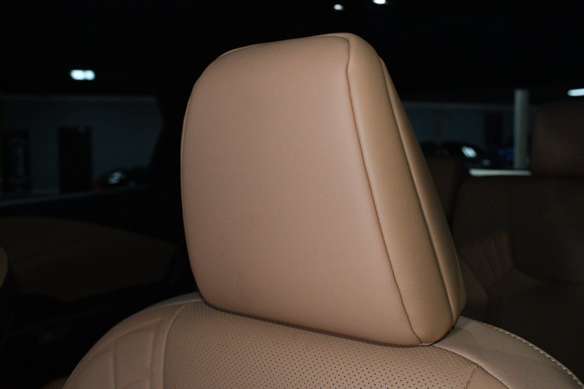 Used 2025 Lexus RX 350 Premium w/ Convenience Package FWD image 9
