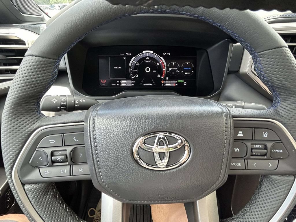 New 2026 Toyota Tundra Platinum w/ TRD Off-Road Package AWD/4WD image 31