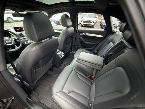 Used 2018 Audi Q3 2.0T Premium Plus w/ Premium Plus Package image 38