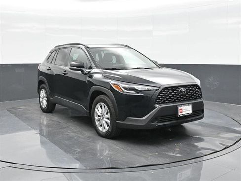 Certified 2025 Toyota Corolla Cross LE image 22