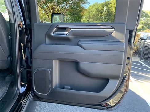 Used 2025 Chevrolet Silverado 2500 LT w/ Trail Boss Package image 11