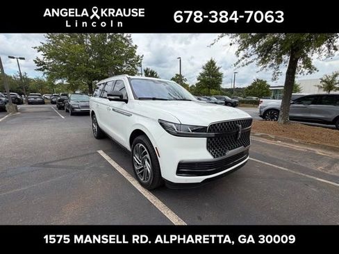 New 2025 Lincoln Navigator L Reserve image 1