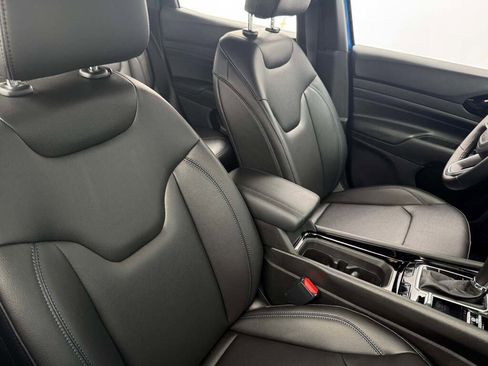 New 2026 Jeep Compass Limited image 21