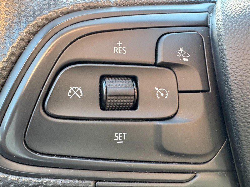 Used 2025 Buick Envista Preferred FWD image 16