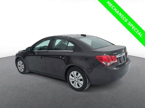 Used 2016 Chevrolet Cruze LT image 6