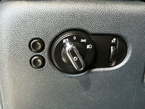 Used 2016 MINI Cooper Convertible FWD image 19