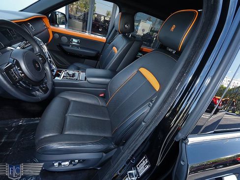 Used 2022 Rolls-Royce Cullinan AWD/4WD image 12