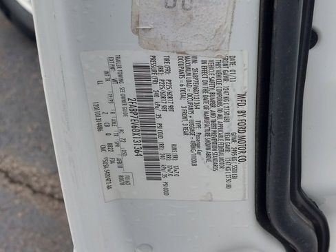 Used 2011 Ford Crown Victoria LX w/ Comfort Appearance Pkg image 24