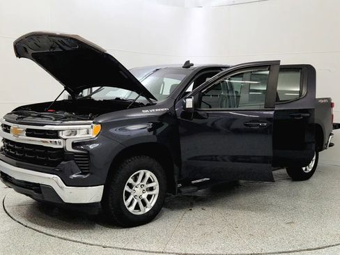 Used 2022 Chevrolet Silverado 1500 LT image 10