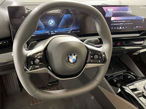 New 2026 BMW 530i xDrive w/ Premium Package image 14