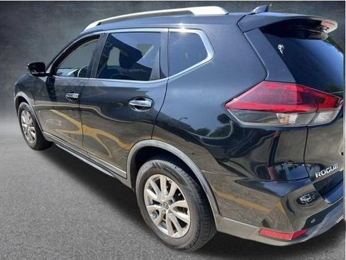 Used 2020 Nissan Rogue SV FWD image 8