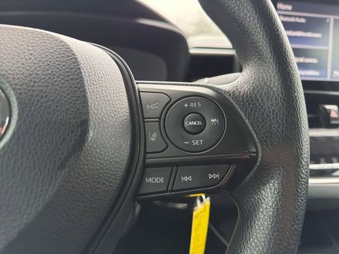 Used 2022 Toyota Corolla LE image 12