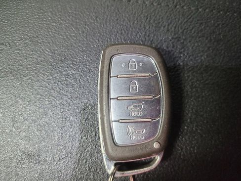 Used 2018 Hyundai Tucson Value FWD image 32