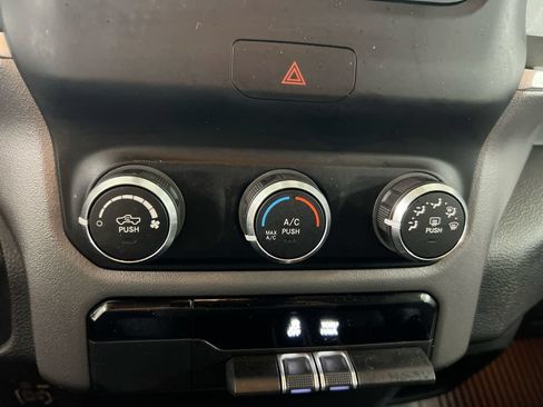Used 2020 RAM 1500 Big Horn AWD/4WD image 16