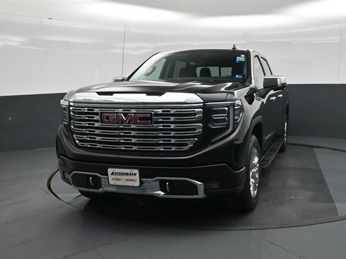 Used 2024 GMC Sierra 1500 Denali w/ Technology Package AWD/4WD image 5