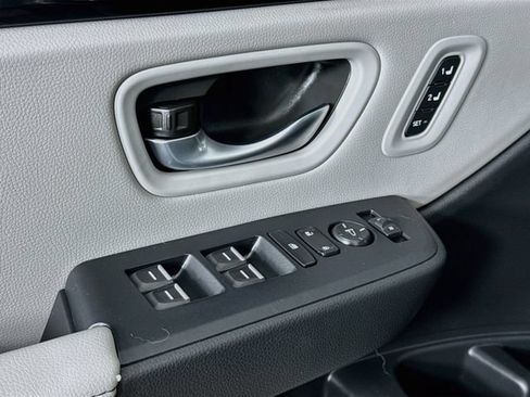 Used 2025 Honda Pilot EX-L image 18