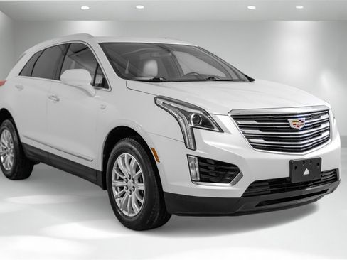 Used 2017 Cadillac XT5 FWD w/ LPO, Wheel Lock Package image 5