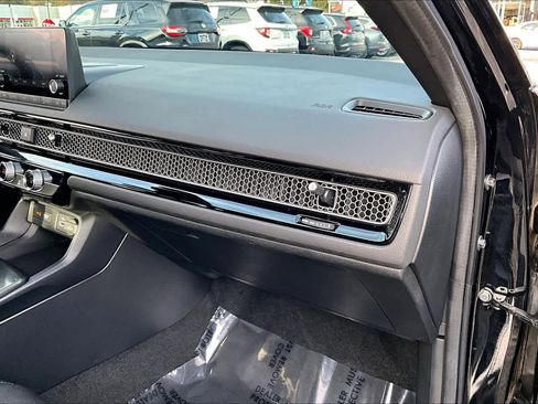 Used 2024 Honda Civic Sport image 18