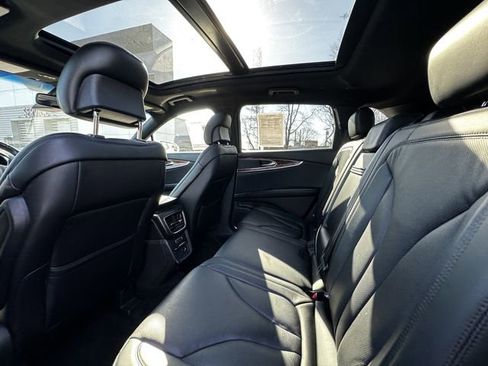 Used 2017 Lincoln MKX Reserve w/ Lincoln MKX Climate Package image 18