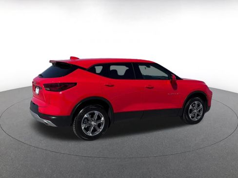 Used 2025 Chevrolet Blazer LT FWD image 15