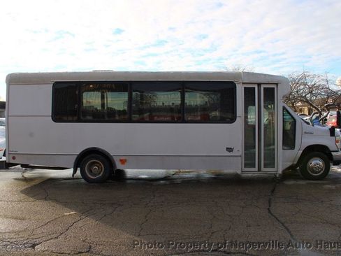Used 2016 Ford E-450 and Econoline 450 Super Duty w/ Shuttle Bus Prep Package image 23