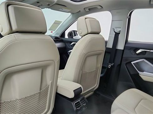 Used 2024 Audi Q3 2.0T Premium Plus image 30