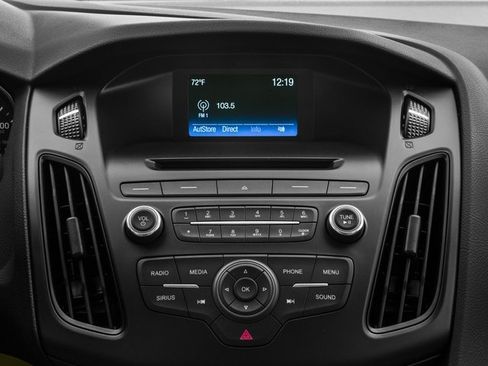 Used 2016 Ford Focus SE FWD image 9