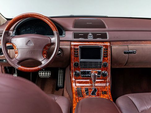 Used 2005 Maybach 57 RWD image 20
