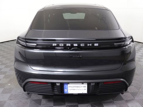 Used 2025 Porsche Macan Electric image 11