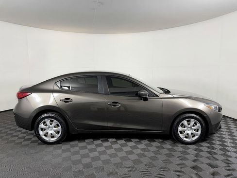 Used 2016 MAZDA MAZDA3 i Sport image 7