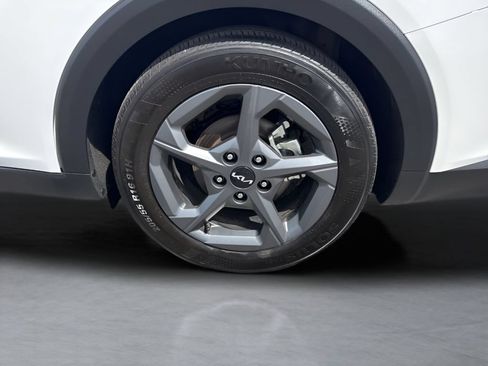 Used 2025 Kia K4 FWD image 30