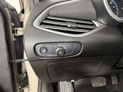 Used 2024 Chevrolet Malibu LS image 22