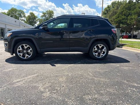 Used 2019 Jeep Compass Limited AWD/4WD image 7